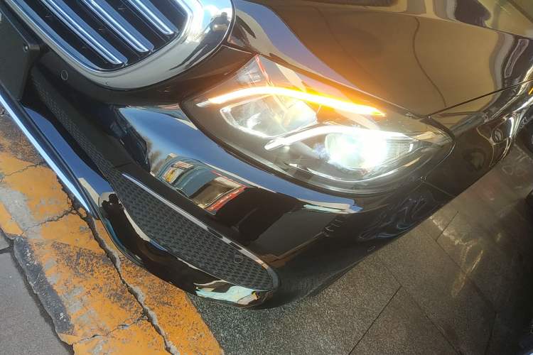 Used Mercedes-Benz E-Class 2019 Restyled E 300 L Luxury Edition Left Front Headlight