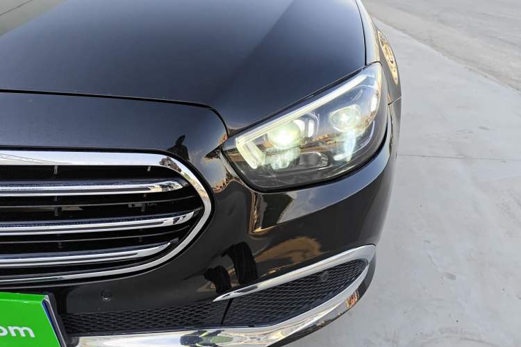 Used Mercedes-Benz E-Class 2019 E 300 L Sporty and Stylish Model Left Front Headlight