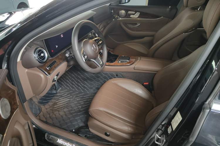 Used Mercedes-Benz E-Class 2019 Facelifted E 300 L Stylish Version Left Front Seat