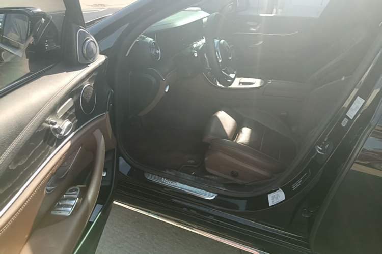 Used Mercedes-Benz E-Class 2019 E 260 L Sport 4MATIC Left Front Seat