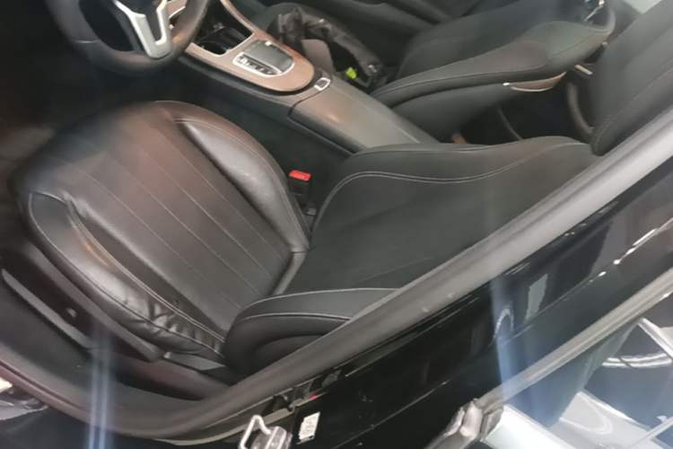 Used Mercedes-Benz E-Class 2019 Facelifted E 300 L Stylish Version Left Front Seat