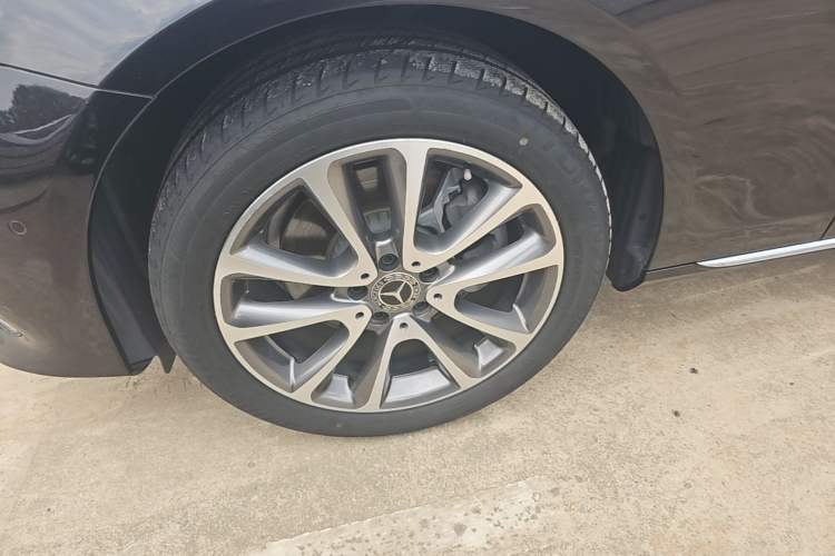Used Mercedes-Benz E-Class 2019 E 200 L Left Front Wheel Hub