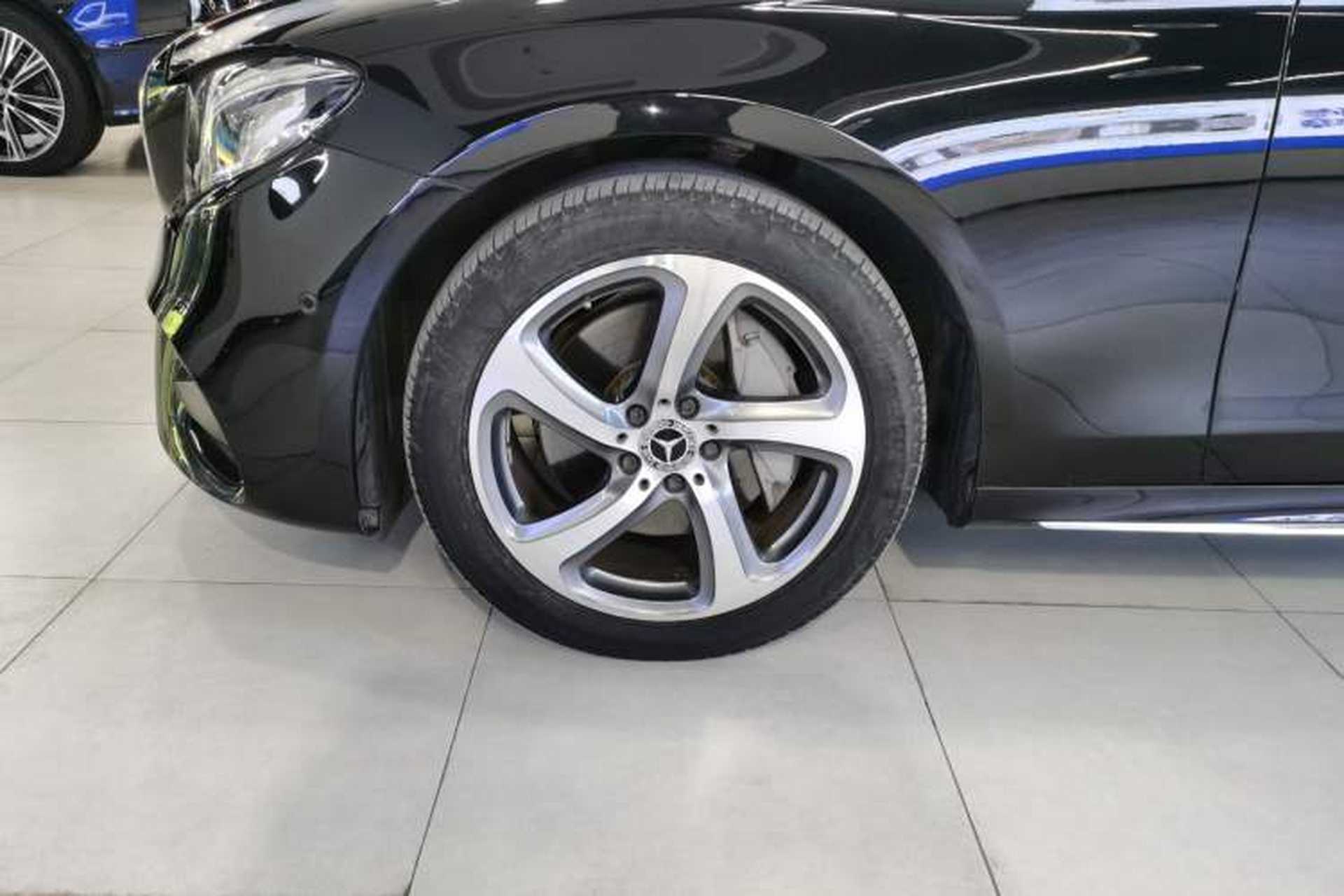 Used Mercedes-Benz E-Class 2019 E 300 L Sport Luxury Edition Left Front Wheel Hub