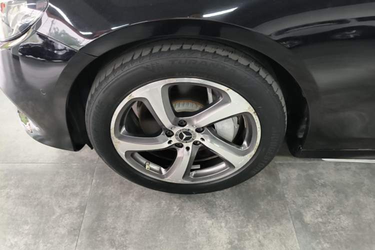 Used Mercedes-Benz E-Class 2019 Restyled E 300 L Sport Luxury Edition Left Front Wheel Hub