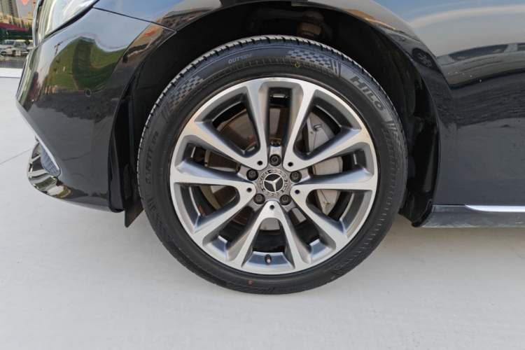 Used Mercedes-Benz E-Class 2019 E 300 L Stylish Model Left Front Wheel Hub