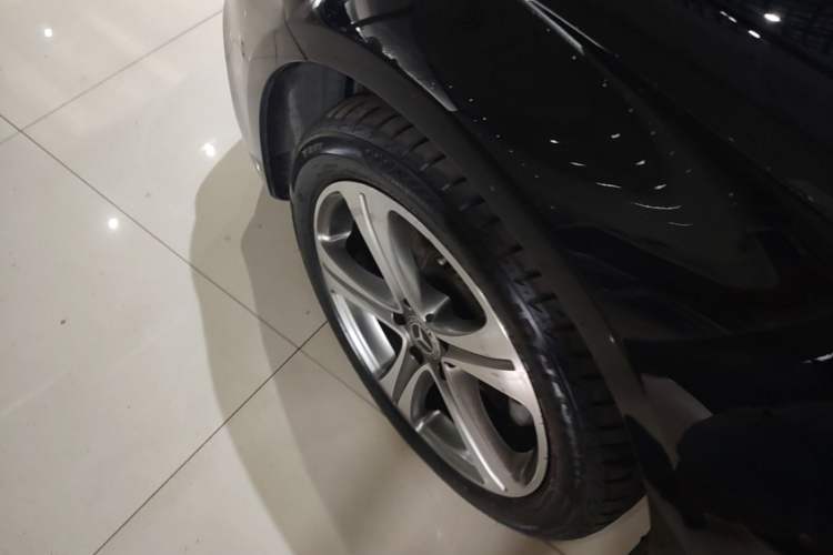 Used Mercedes-Benz E-Class 2019 E 200 L Sport Edition Left Front Wheel Hub