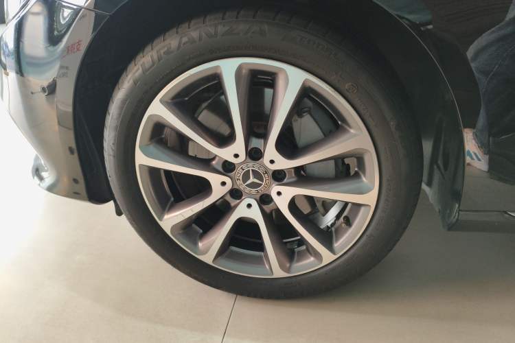 Used Mercedes-Benz E-Class 2019 E 300 L Luxury Model Left Front Wheel Hub