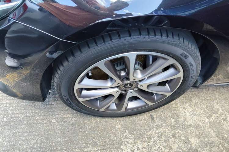 Used Mercedes-Benz E-Class 2019 Facelifted E 300 L Stylish Version Left Front Wheel Hub