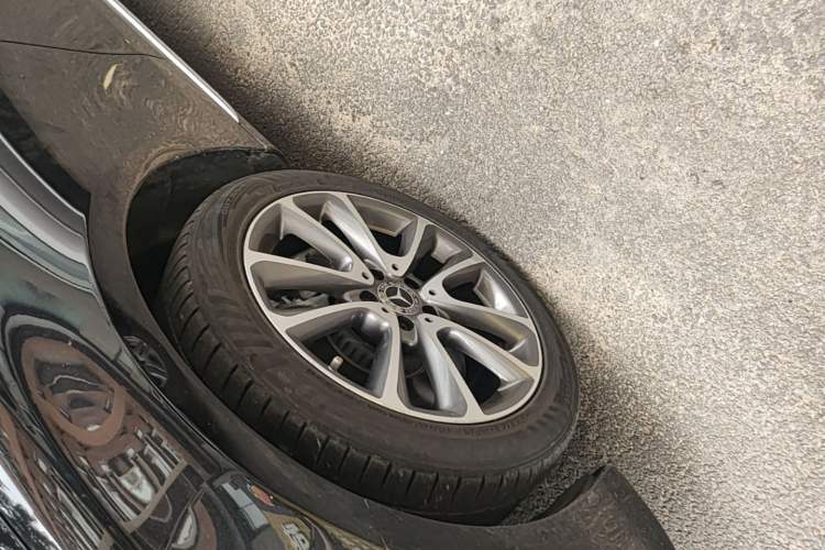 Used Mercedes-Benz E-Class 2019 E 200 L Left Front Wheel Hub