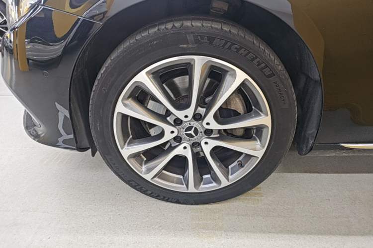 Used Mercedes-Benz E-Class 2019 E 260 L Left Front Wheel Hub