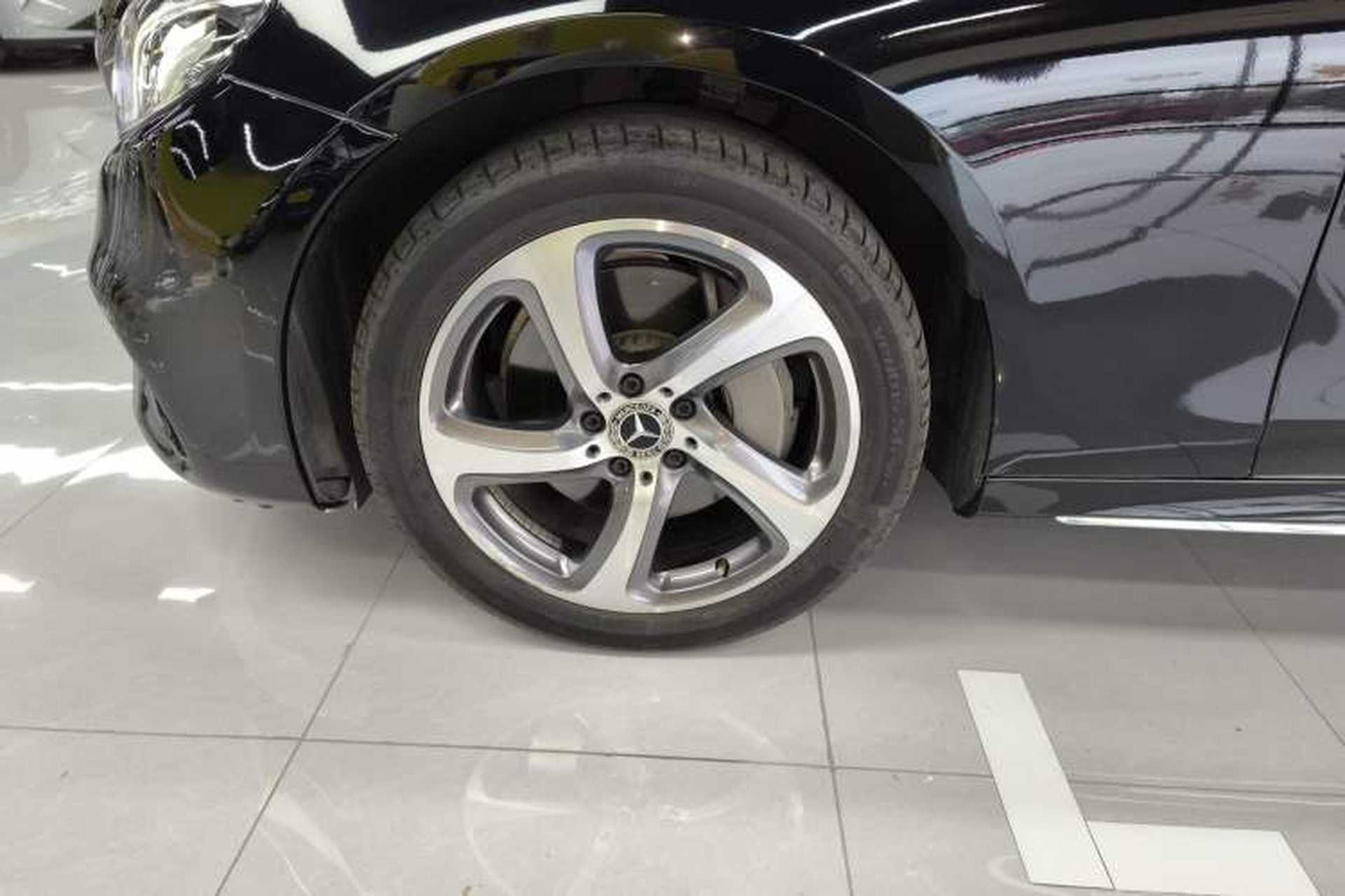 Used Mercedes-Benz E-Class 2019 E 300 L Sporty and Stylish Model Left Front Wheel Hub