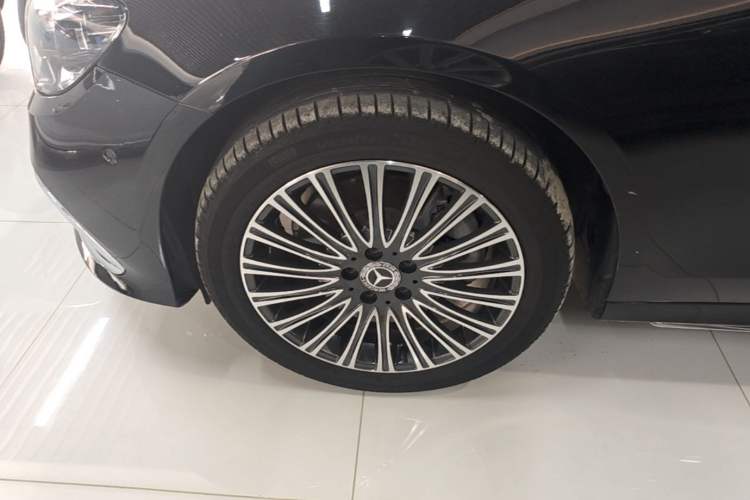 Used Mercedes-Benz E-Class 2019 E 200 L Sport Edition Left Front Wheel Hub