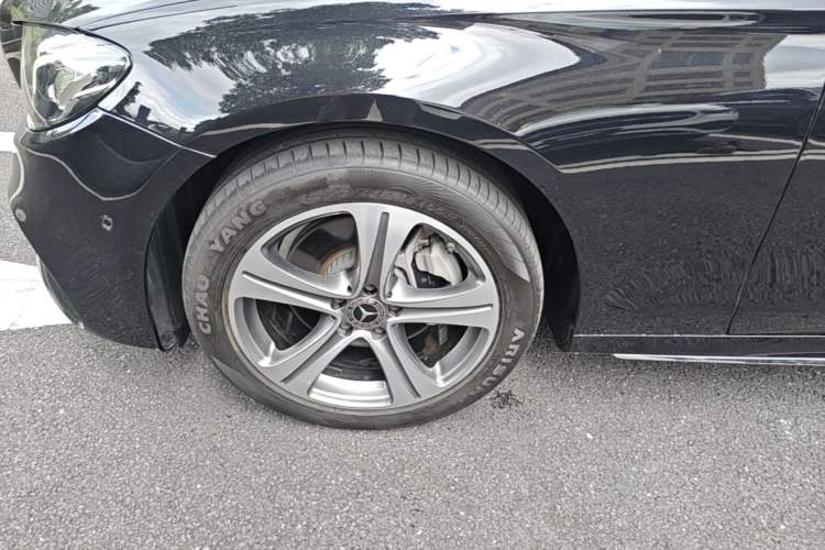 Used Mercedes-Benz E-Class 2019 E 260 L Sport Edition Left Front Wheel Hub