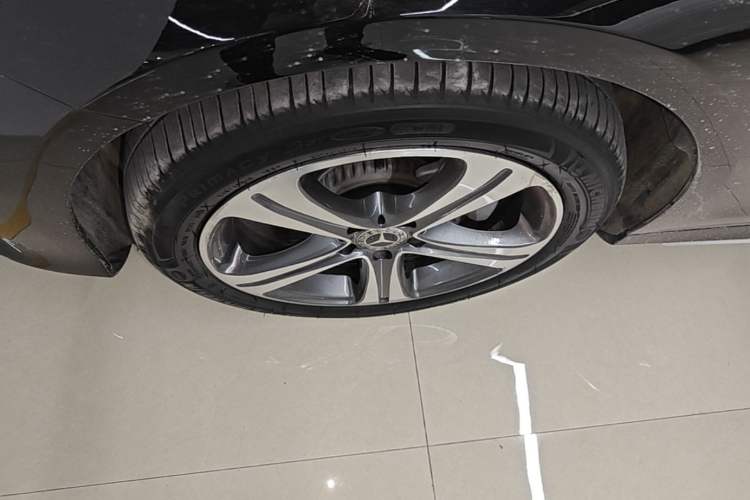 Used Mercedes-Benz E-Class 2019 E 200 L Sport Edition Left Front Wheel Hub