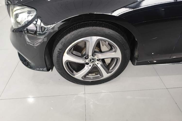 Used Mercedes-Benz E-Class 2019 Restyled E 300 L Sport Luxury Edition Left Front Wheel Hub