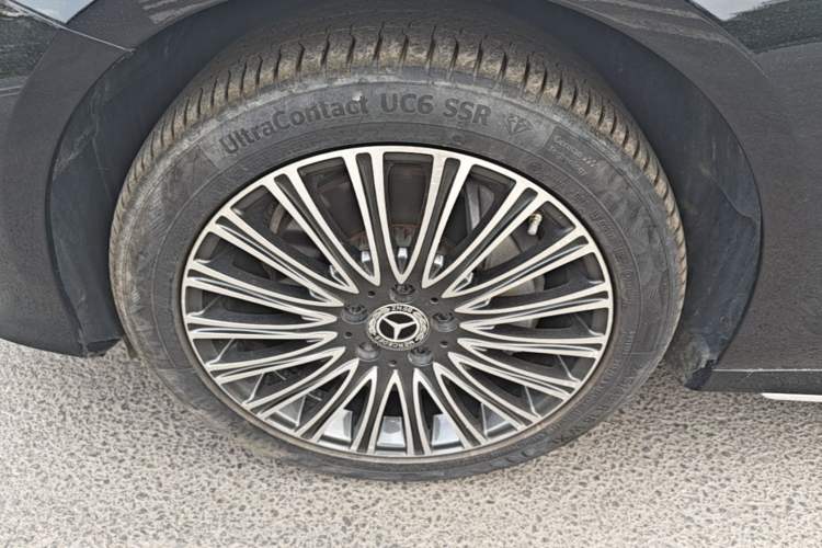 Used Mercedes-Benz E-Class 2019 Restyled E 300 L Sport Luxury Edition Left Front Wheel Hub