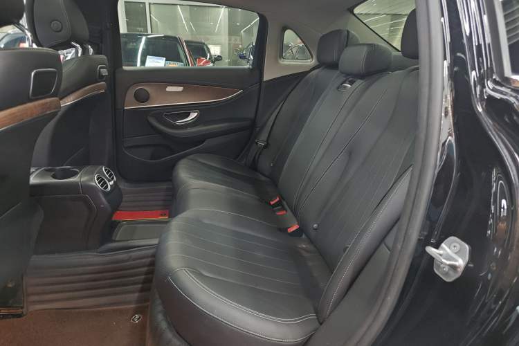 Used Mercedes-Benz E-Class 2019 Facelifted E 300 L Stylish Version Left Rear Seat