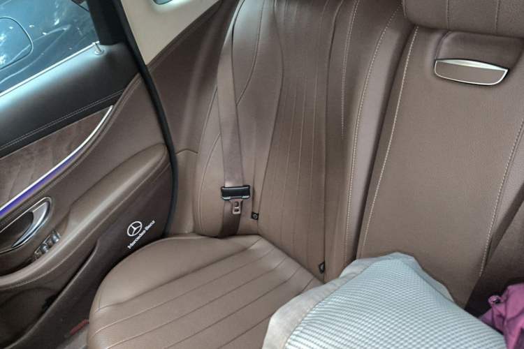 Used Mercedes-Benz E-Class 2019 Facelifted E 300 L Stylish Version Left Rear Seat