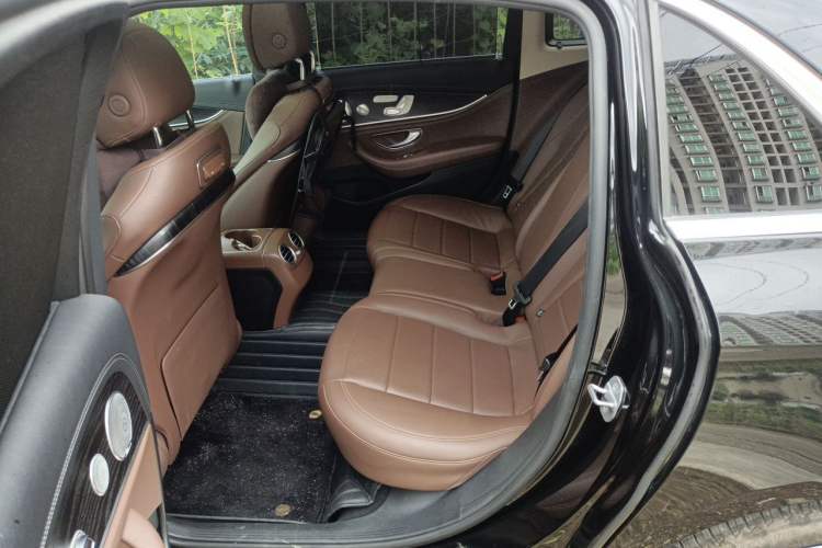 Used Mercedes-Benz E-Class 2019 E 300 L Sport Luxury Edition Left Rear Seat