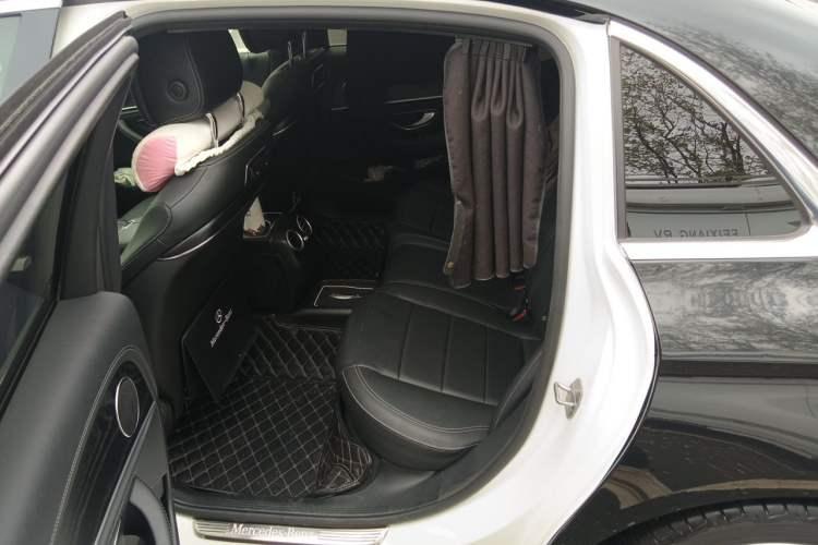 Used Mercedes-Benz E-Class 2019 E 300 L Sporty and Stylish Model Left Rear Seat