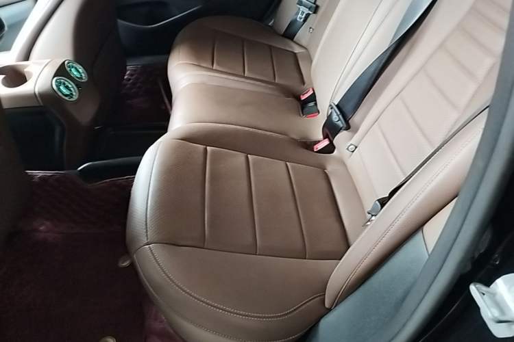 Used Mercedes-Benz E-Class 2019 E 260 L Sport Edition Left Rear Seat
