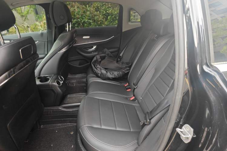 Used Mercedes-Benz E-Class 2019 Restyled E 300 L Sporty and Stylish Edition Left Rear Seat