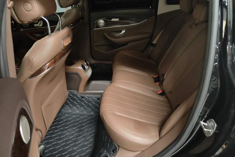Used Mercedes-Benz E-Class 2019 Facelifted E 300 L Stylish Version Left Rear Seat