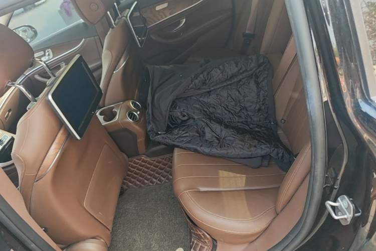 Used Mercedes-Benz E-Class 2019 Facelifted E 300 L Stylish Version Left Rear Seat