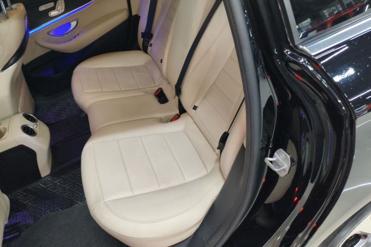 Used Mercedes-Benz E-Class 2019 E 300 L Sport Luxury Edition Left Rear Seat