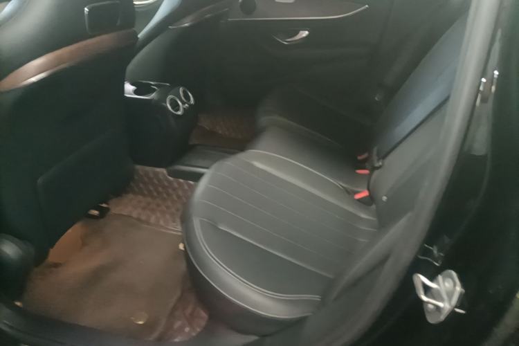 Used Mercedes-Benz E-Class 2019 Facelifted E 300 L Stylish Version Left Rear Seat