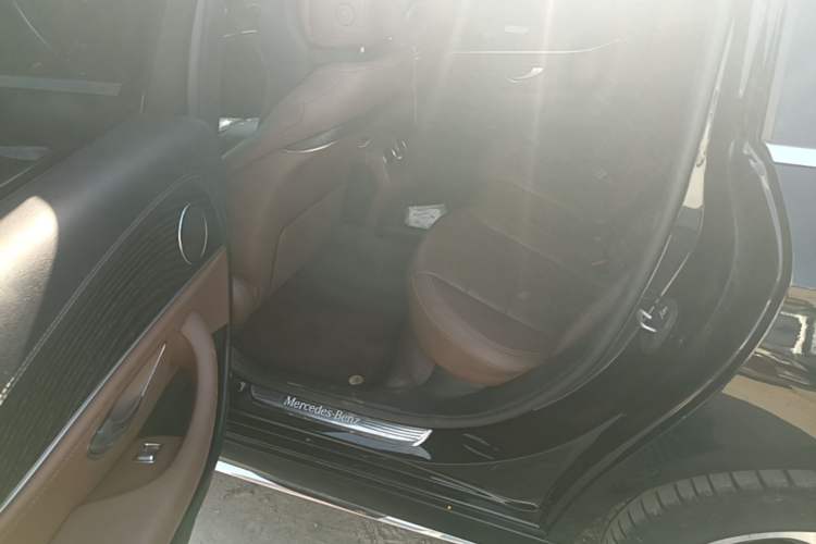 Used Mercedes-Benz E-Class 2019 E 260 L Sport 4MATIC Left Rear Seat