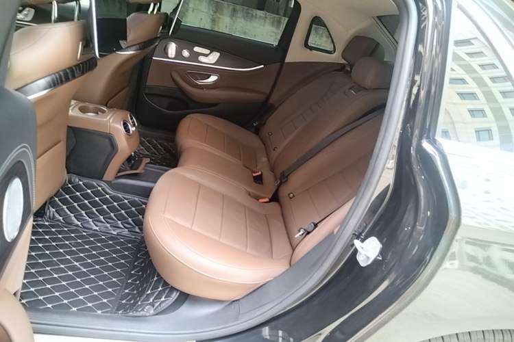 Used Mercedes-Benz E-Class 2019 E 350 L Sport 4MATIC Left Rear Seat