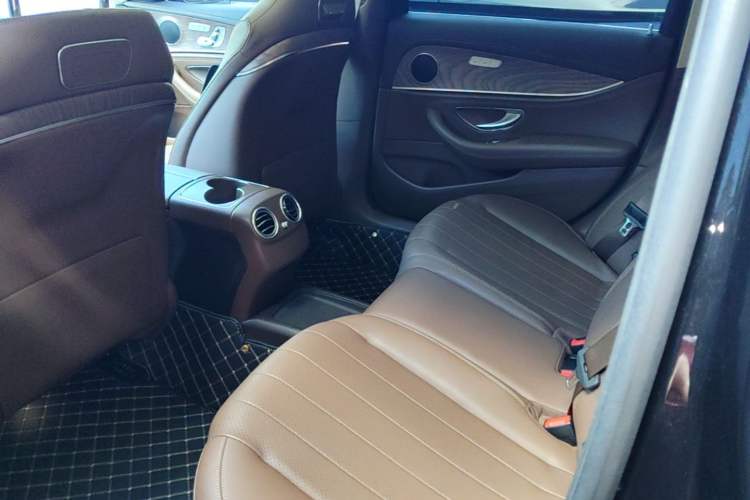 Used Mercedes-Benz E-Class 2019 Facelifted E 300 L Stylish Version Left Rear Seat