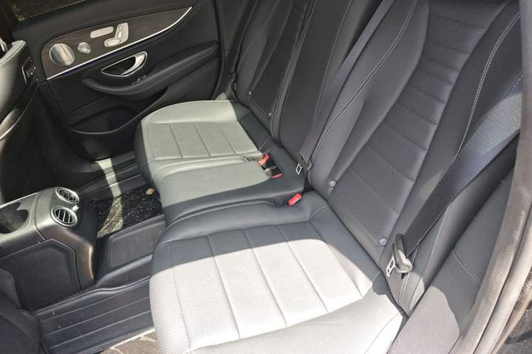 Used Mercedes-Benz E-Class 2019 E 300 L Sport Luxury Edition Left Rear Seat