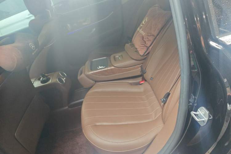 Used Mercedes-Benz E-Class 2019 Facelifted E 300 L Stylish Version Left Rear Seat
