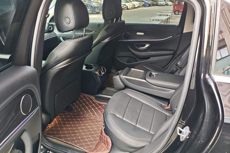 Used Mercedes-Benz E-Class 2019 E 260 L Sport 4MATIC Left Rear Seat