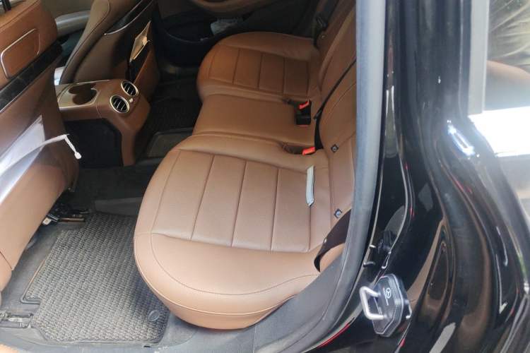 Used Mercedes-Benz E-Class 2019 E 300 L Sport Luxury Edition Left Rear Seat