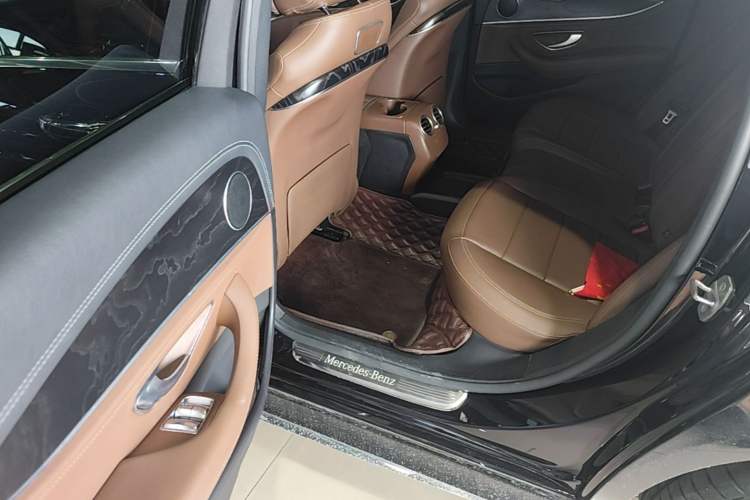 Used Mercedes-Benz E-Class 2019 E 200 L Sport Edition Left Rear Seat