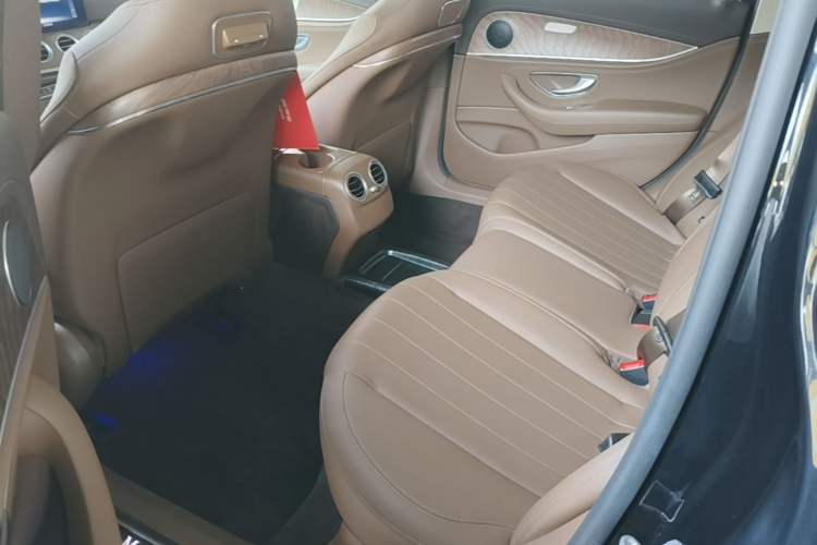 Used Mercedes-Benz E-Class 2019 Facelifted E 300 L Stylish Version Left Rear Seat