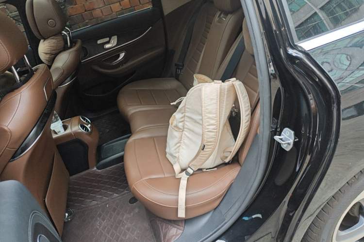 Used Mercedes-Benz E-Class 2019 E 300 L Sport Luxury Edition Left Rear Seat