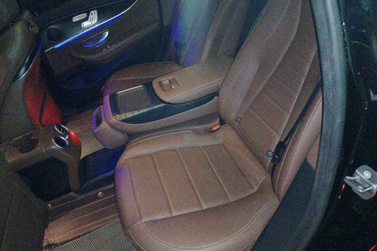 Used Mercedes-Benz E-Class 2019 E 300 L Sport Luxury Edition Left Rear Seat