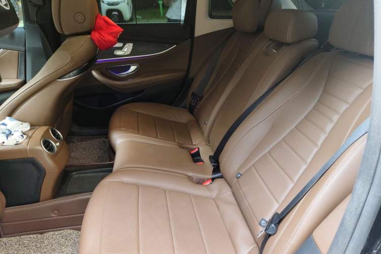Used Mercedes-Benz E-Class 2019 E 300 L Sport Luxury Edition Left Rear Seat