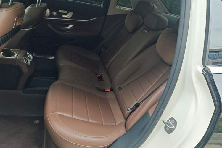 Used Mercedes-Benz E-Class 2019 Restyled E 300 L Sport Luxury Edition Left Rear Seat