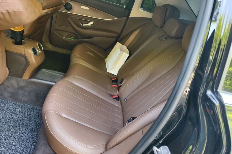 Used Mercedes-Benz E-Class 2019 Facelifted E 300 L Stylish Version Left Rear Seat