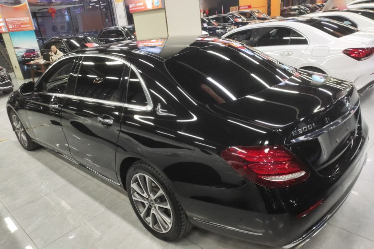 Used Mercedes-Benz E-Class 2019 E 260 L 4MATIC Left Side