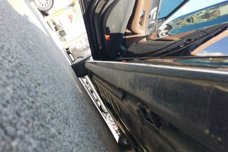 Used Mercedes-Benz E-Class 2019 Restyled E 300 L Sporty and Stylish Edition Left Side Sill