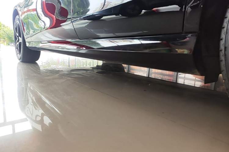 Used Mercedes-Benz E-Class 2019 E 260 Sport Edition Left Side Sill