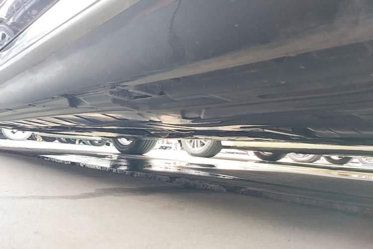 Used Mercedes-Benz E-Class 2019 E 260 L Sport Edition Left Side Sill