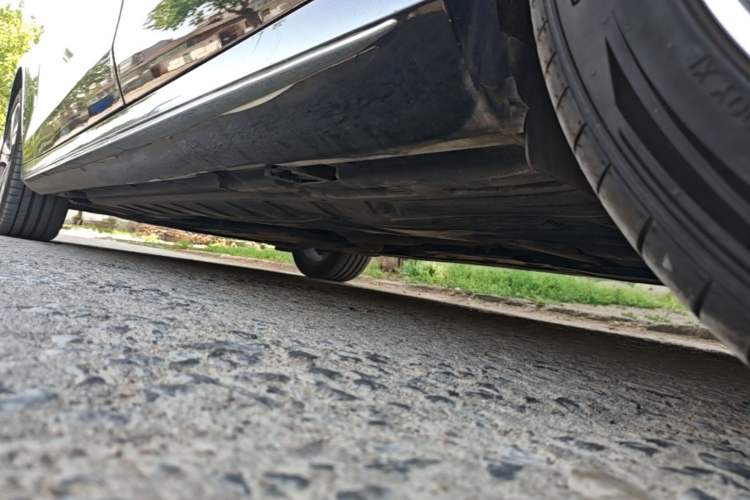 Used Mercedes-Benz E-Class 2019 E 260 L Sport Edition Left Side Sill