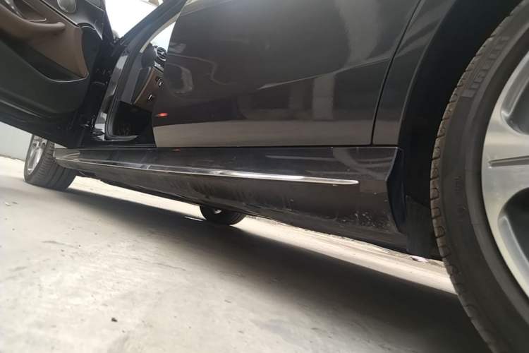 Used Mercedes-Benz E-Class 2019 E 350 L Sport 4MATIC Left Side Sill